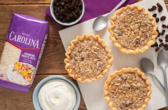 sweet-mini-pies-with-raisin-and-jasmime-rice