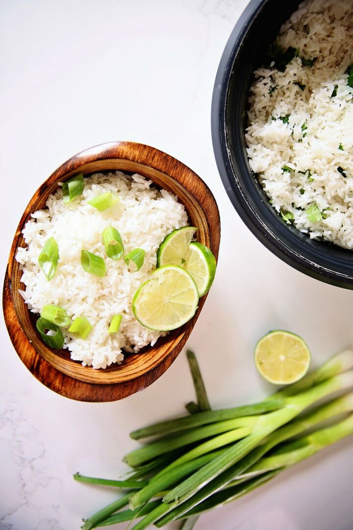 Easy coconut rice with lime