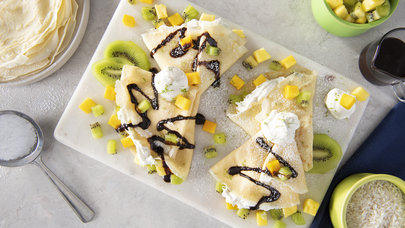 Crepes con frutas tropicales