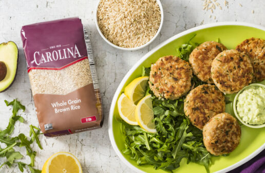 tuna-patties-with-brown-rice-served-with-avocado-mayo-and-arugula-salad